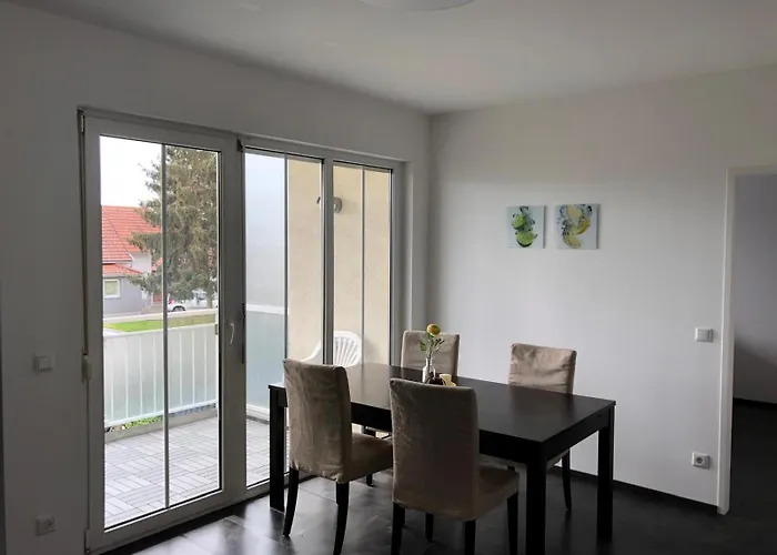 R24/7, 4050 Traun لينتز