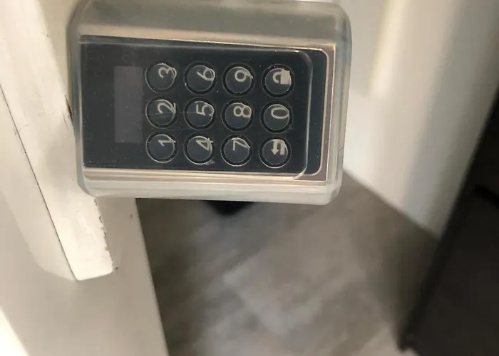 R24/7, 4050 Traun Lägenhet